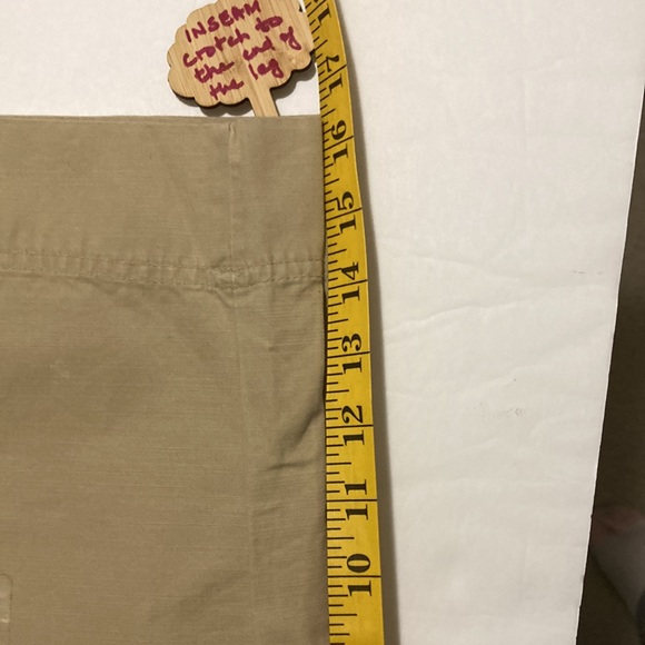 Roxy size 11 khaki color capris 100% cotton. 4 pockets comfortable & relaxed fit - Picture 6 of 8